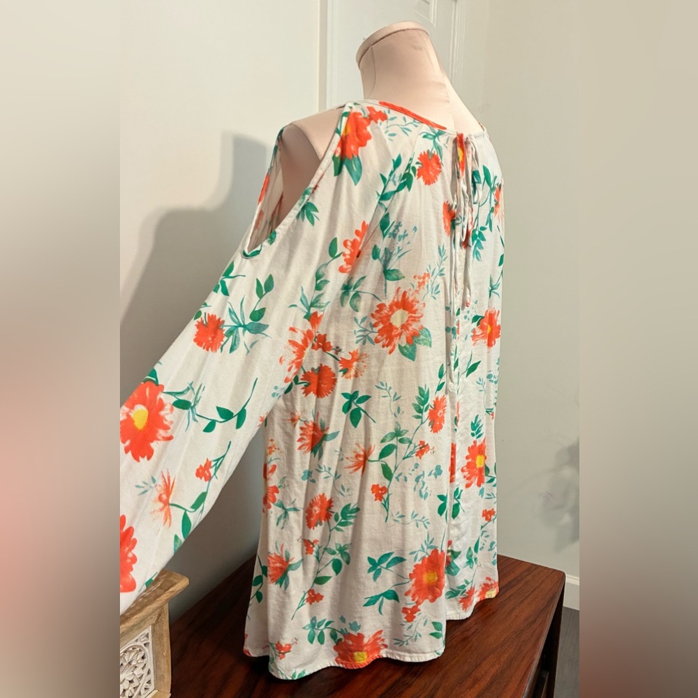 7 For All Mankind Floral Print Top in Size M